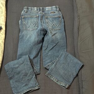 Women’s Boot Cut Jeans in Medium Blue Denim